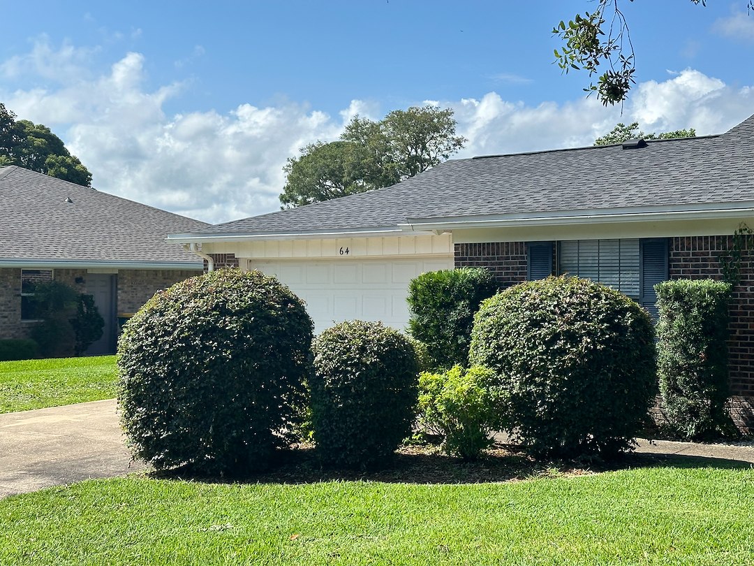 Revitalize Your Landscape with Professional Bush Trimming! - Niceville FL